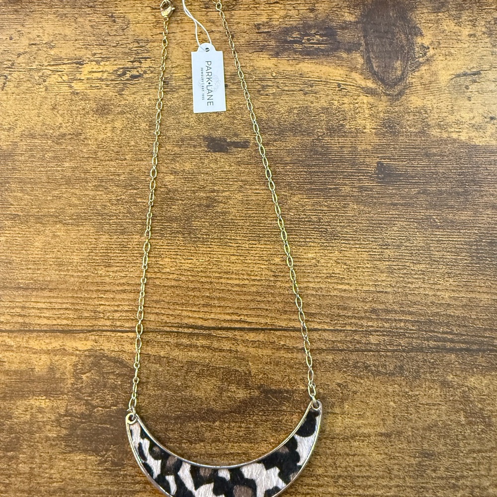 Gold Tone Leopard Crescent Necklace by Paparazzi - Picture 2 of 4